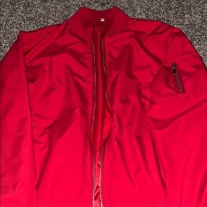 Red bomber jacket w sleeve pocket
